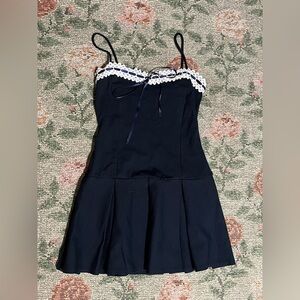 Windsor Smooth Talker Lace Bow Pleated Ponte Mini Dress size medium